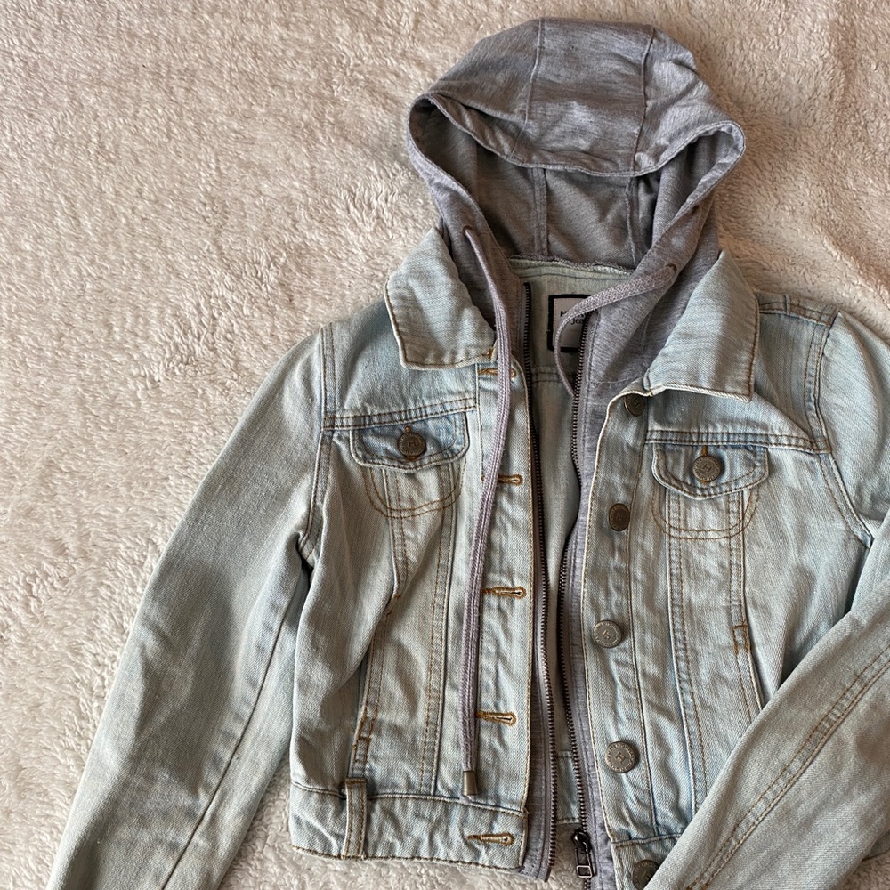 Jean jacket - Picture 4 of 5